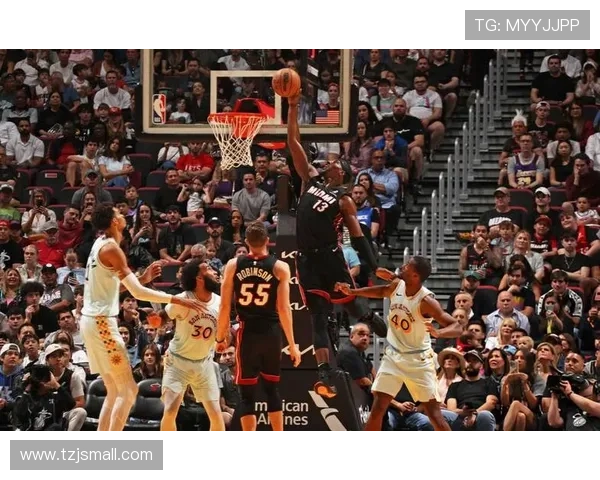 NBA季前赛10月9日开拓者对阵勇士巴特勒精彩集锦表现回顾